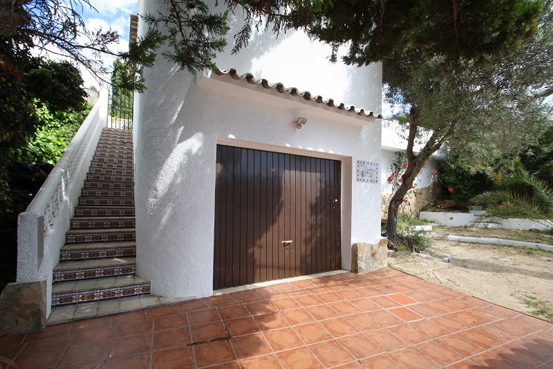 Charming villa in Moraira - Max Villas