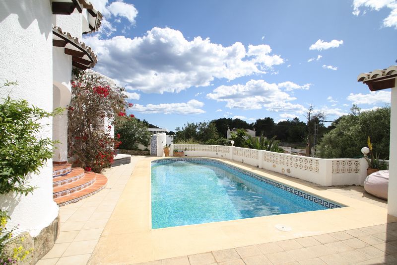 Charming villa in Moraira - Max Villas