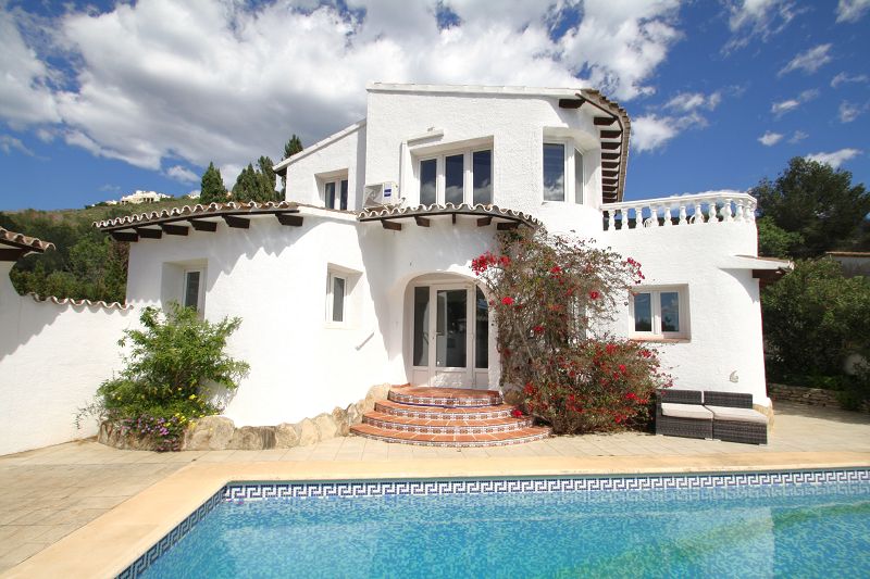 Charming villa in Moraira