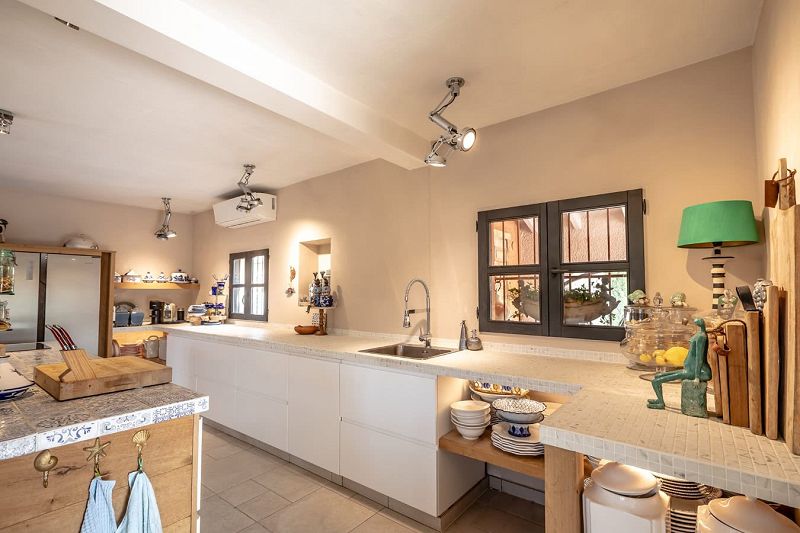 Gerenoveerde, gelijkvloerse villa in Moraira - Max Villas