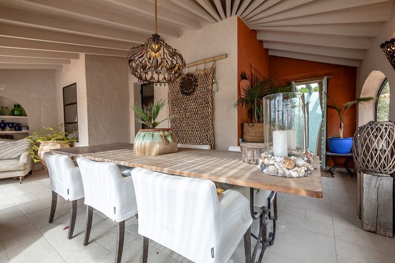 Gerenoveerde, gelijkvloerse villa in Moraira - Max Villas