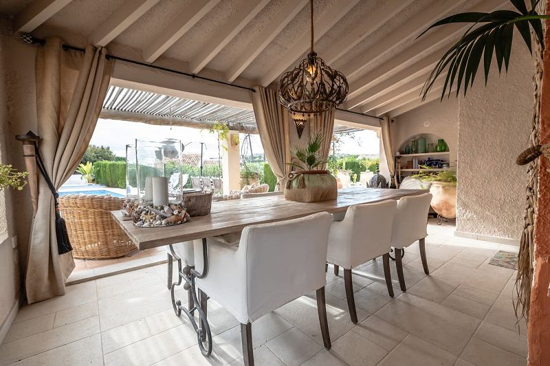 Gerenoveerde, gelijkvloerse villa in Moraira - Max Villas