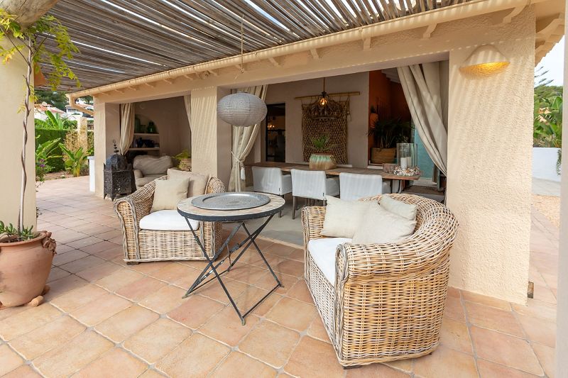 Gerenoveerde, gelijkvloerse villa in Moraira - Max Villas