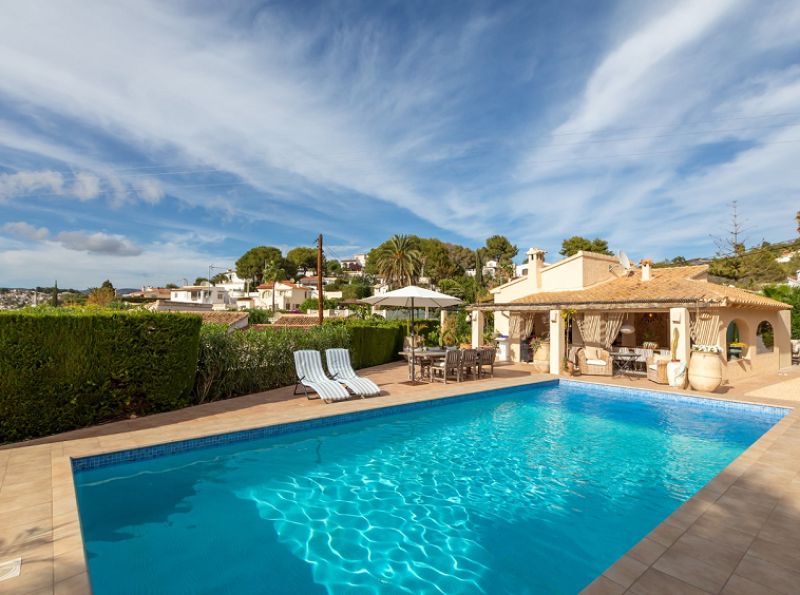 Gerenoveerde, gelijkvloerse villa in Moraira - Max Villas