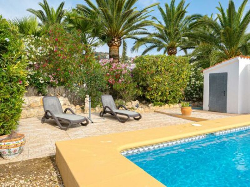 Volledig gerenoveerde villa met zeezicht in Moraira - Max Villas