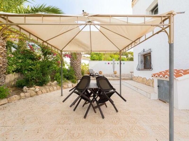 Volledig gerenoveerde villa met zeezicht in Moraira - Max Villas