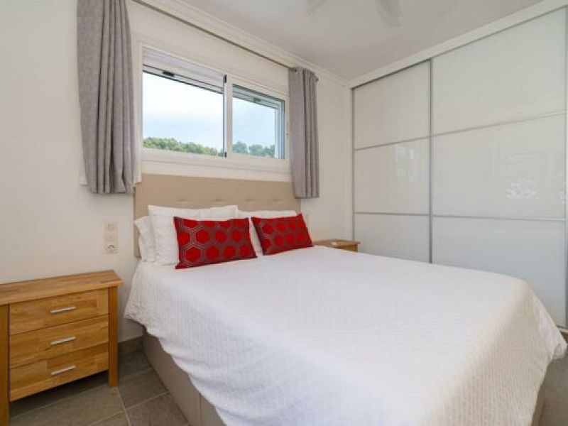 Volledig gerenoveerde villa met zeezicht in Moraira - Max Villas
