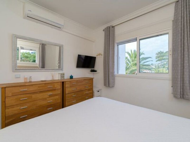Volledig gerenoveerde villa met zeezicht in Moraira - Max Villas