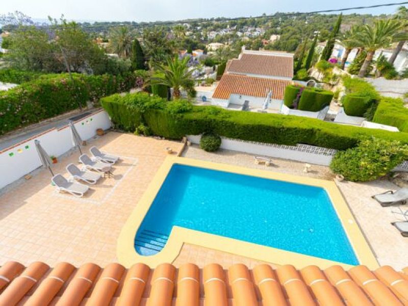 Volledig gerenoveerde villa met zeezicht in Moraira - Max Villas