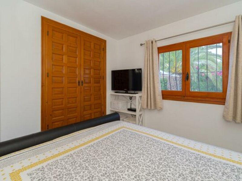 Volledig gerenoveerde villa met zeezicht in Moraira - Max Villas