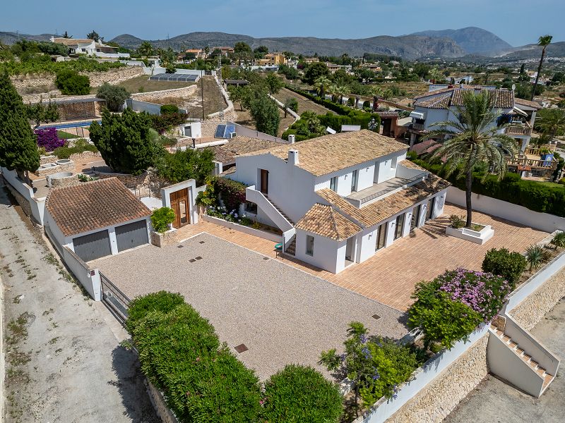 Prachtig gerenoveerd landhuis met karakter - Max Villas
