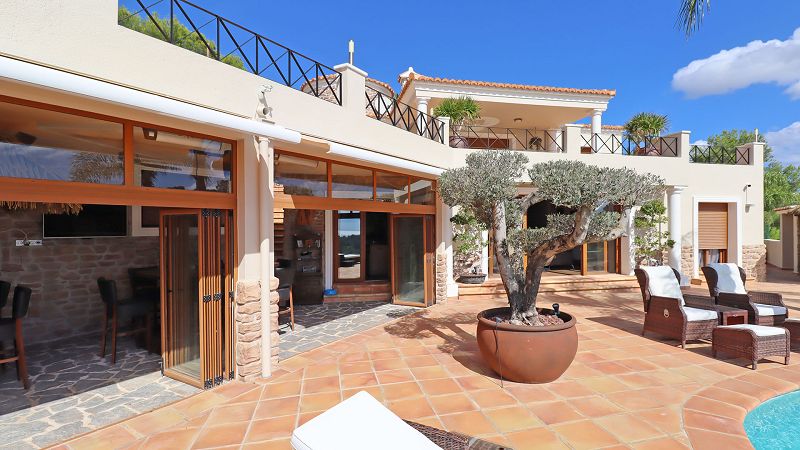 Luxury Mediterranean style villa in Calpe - Max Villas