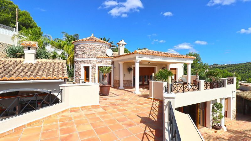 Luxury Mediterranean style villa in Calpe - Max Villas