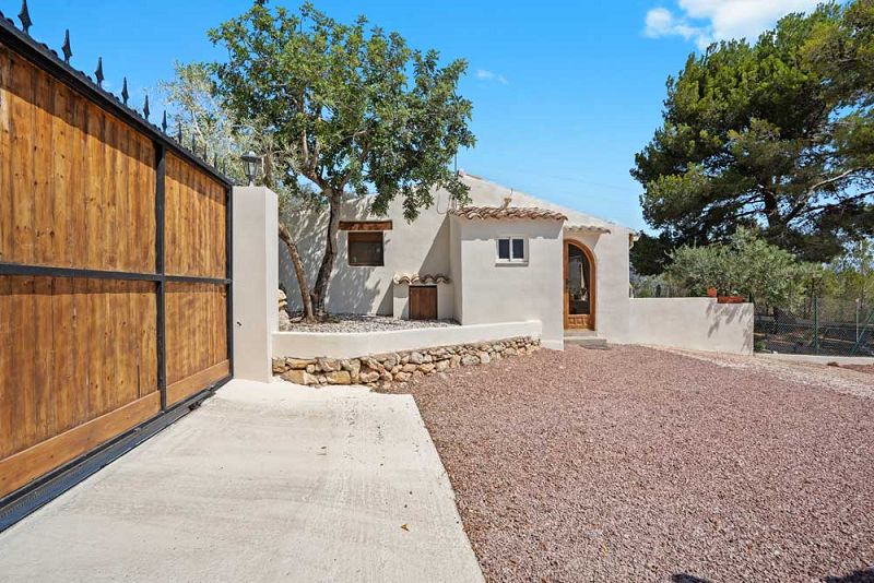 Beautiful, renovated finca near Gata de Gorgos