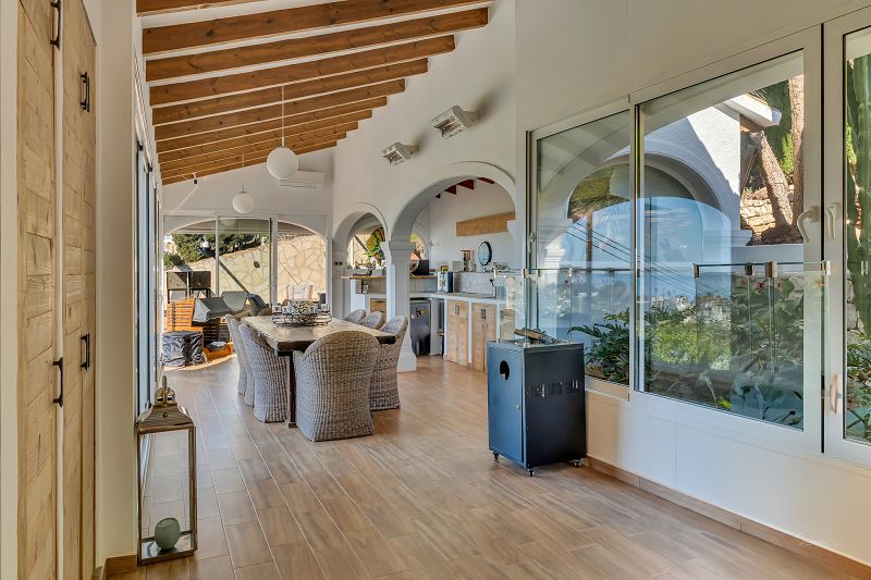 Villa mit Meerblick und Gästewohnung - Max Villas