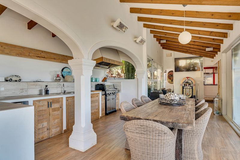 Villa mit Meerblick und Gästewohnung - Max Villas