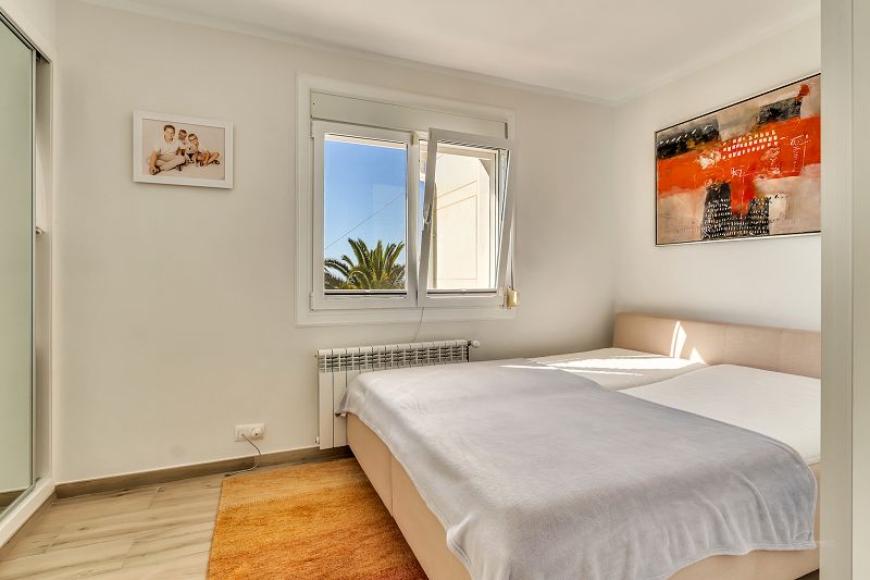 Villa mit Meerblick und Gästewohnung - Max Villas