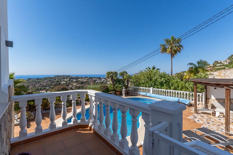 Villa mit Meerblick und Gästewohnung - Max Villas