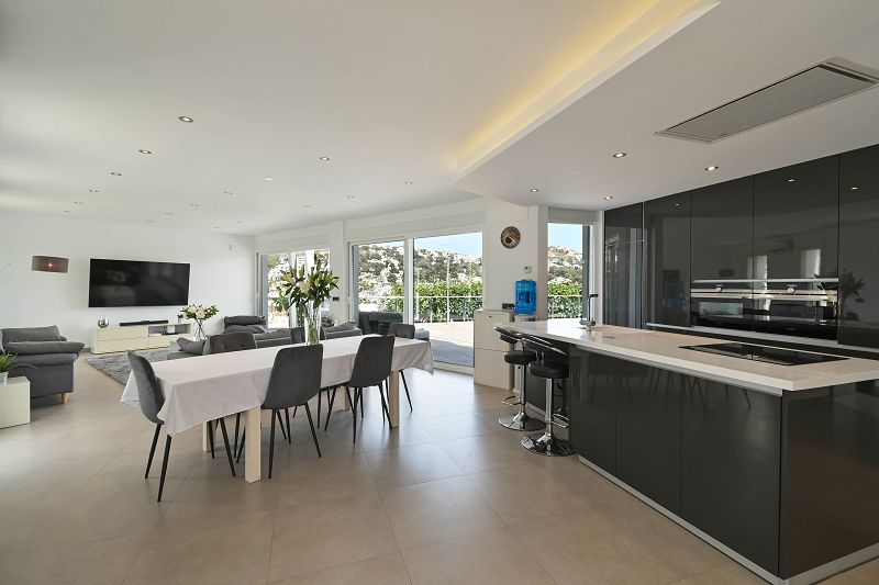 Villa in Moraira - Herverkoop - Max Villas