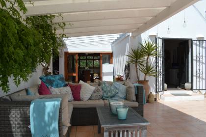 Acogedora villa con mucha privacidad y verde, vistas al mar - Max Villas
